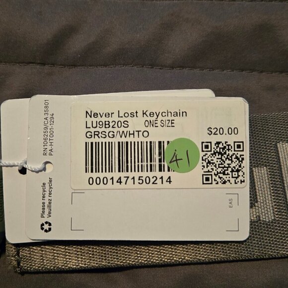 NWT Lululemon Never Lost Keychain - Grey Sage/White Opal - Picture 3 of 3